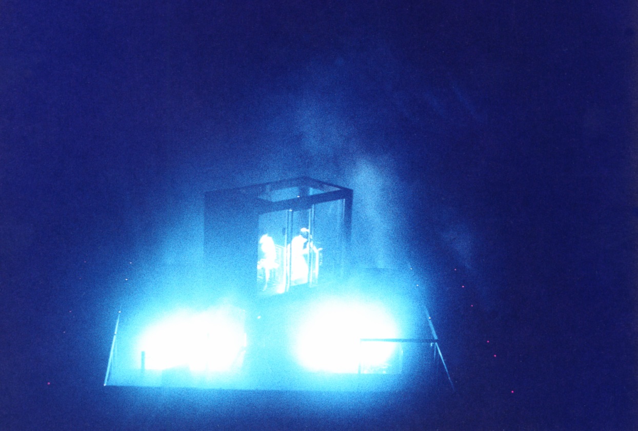 [夜会] VOL.8 1996 問う女 (提问的她)